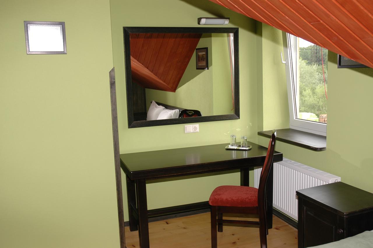 Guest House Lviv Bagian luar foto