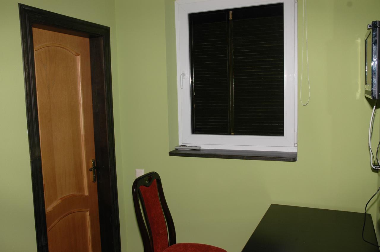 Guest House Lviv Bagian luar foto