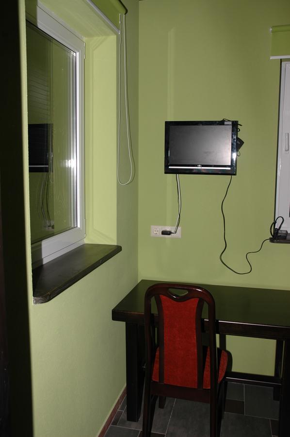 Guest House Lviv Bagian luar foto
